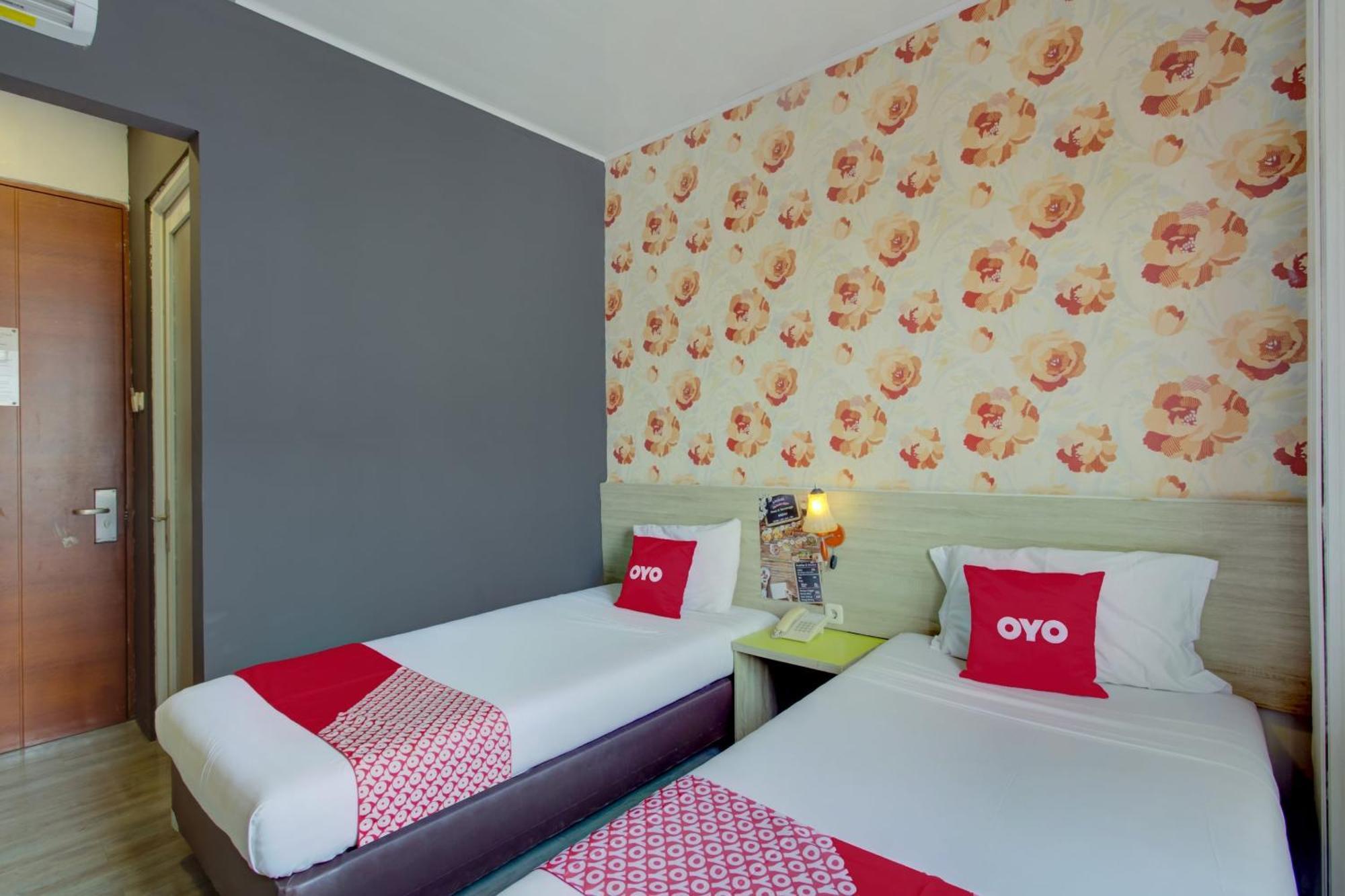 Capital O 4002 Aleander Hotel Jakarta Exterior foto