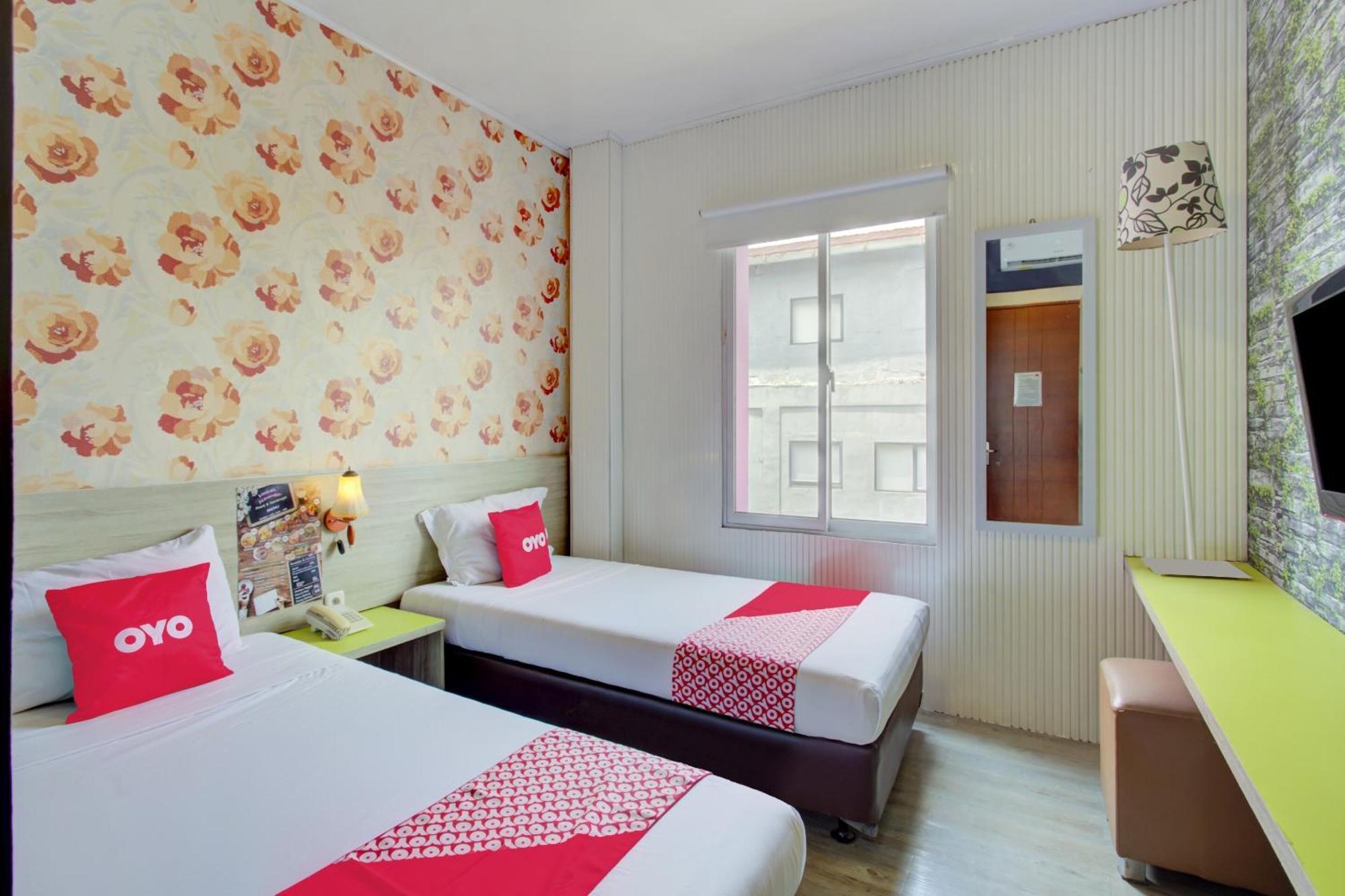 Capital O 4002 Aleander Hotel Jakarta Exterior foto